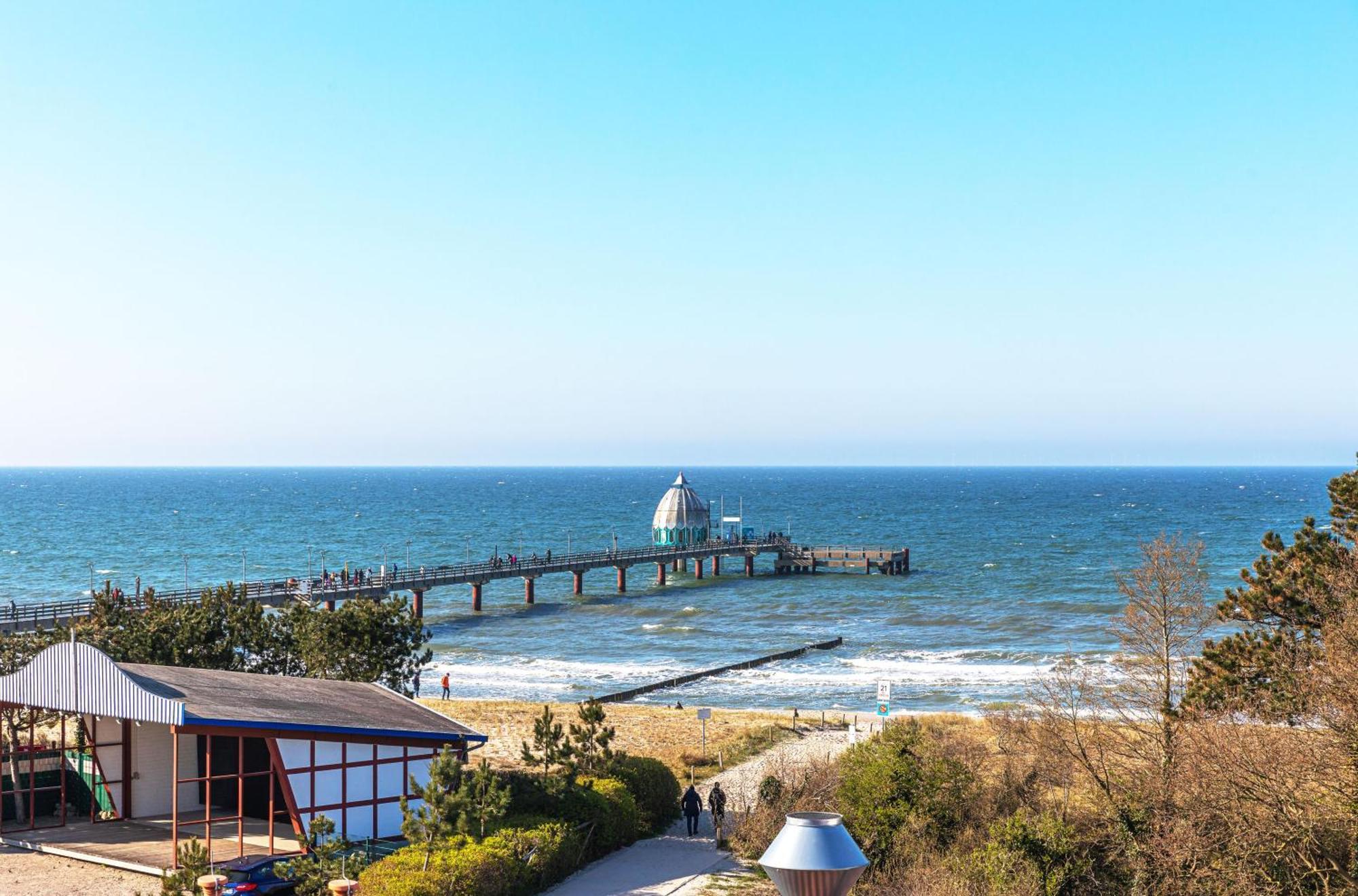 Leuchtturm An Der Seebruecke Zingst Εξωτερικό φωτογραφία