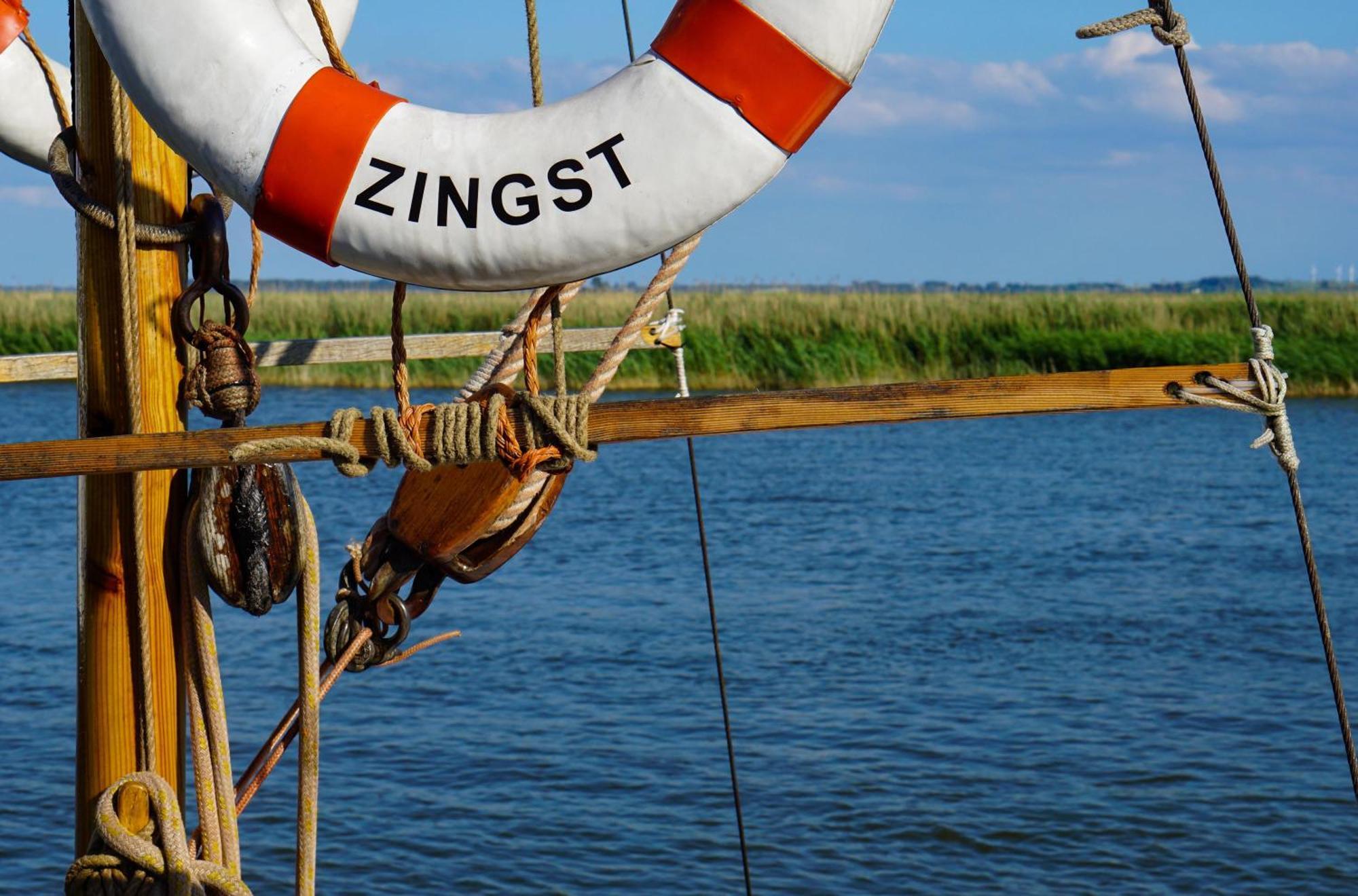 Leuchtturm An Der Seebruecke Zingst Εξωτερικό φωτογραφία